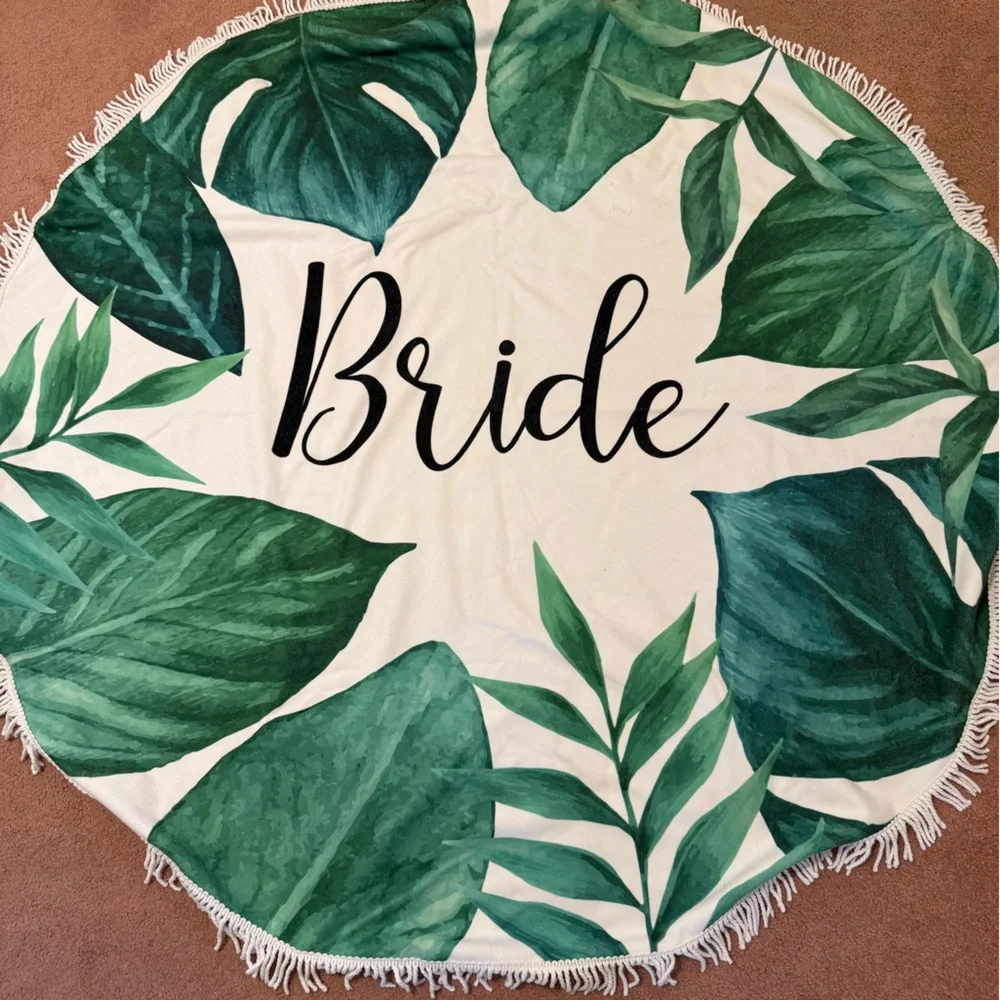 Bride Round Beach Towel with Tropical Green Leaf Print